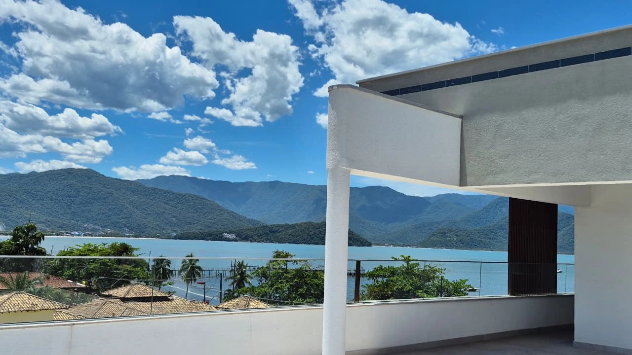 Solarium da Cobertura 304 com vista para o mar